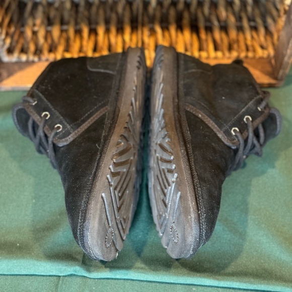 UGG Men's Neumel Boot size 11 - Picture 5 of 8